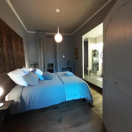 Maison Du Chevalier Des Huttes - Table Et D'hotes Vic-sur-Cère