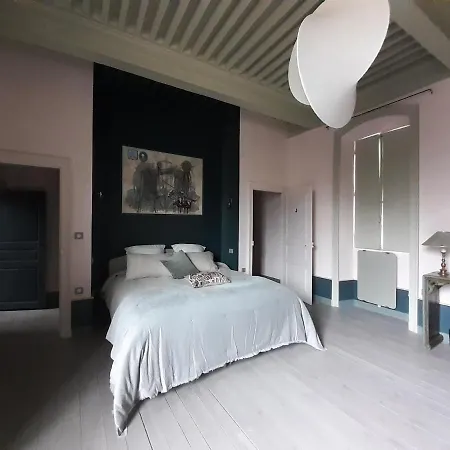 Bed & Breakfast Maison Du Chevalier Des Huttes - Table Et D'hotes *